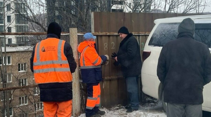 Во Владивостоке ликвидируют незаконную стоянку