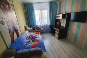 Продаётся 4-комн. квартира, 84.6 м²